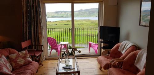 Dunfanaghy Apartment | Beautiful 3 Bed Apartment with Balcony Sea View