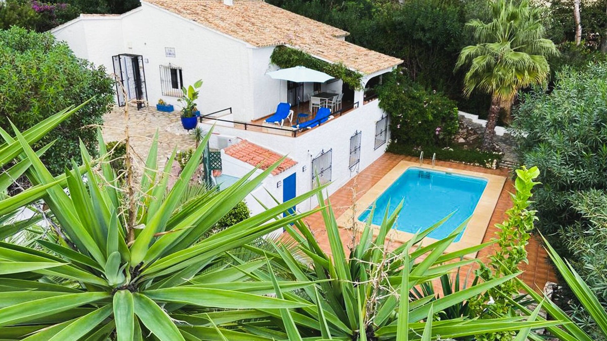 Moravit Villa | Beautiful 3 bed villa with private pool and sea views