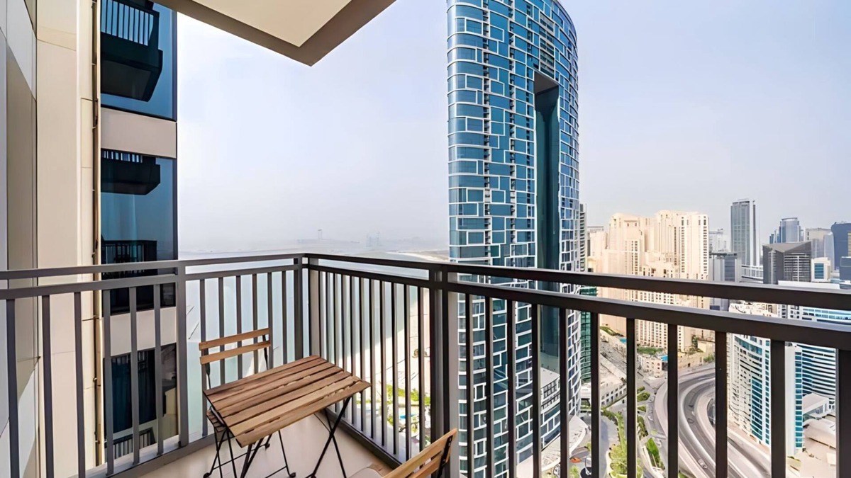 Jabal Ali 2 Apartment | Beautiful 3 Bedroom Beachfront Apartment with a view of Dubai Marina