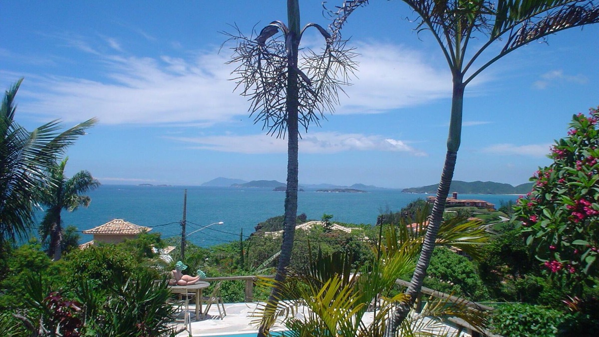 Ferradurinha House | BEAUTIFUL 3-bedroom house, 2 of which are suites, with fantastic sea views!