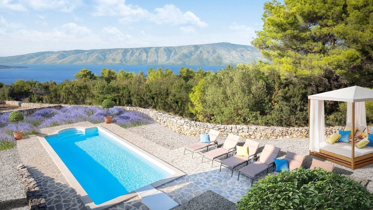 Stari Grad Villa | Beautiful 3-bedroom villa Susanna with private pool and sea view