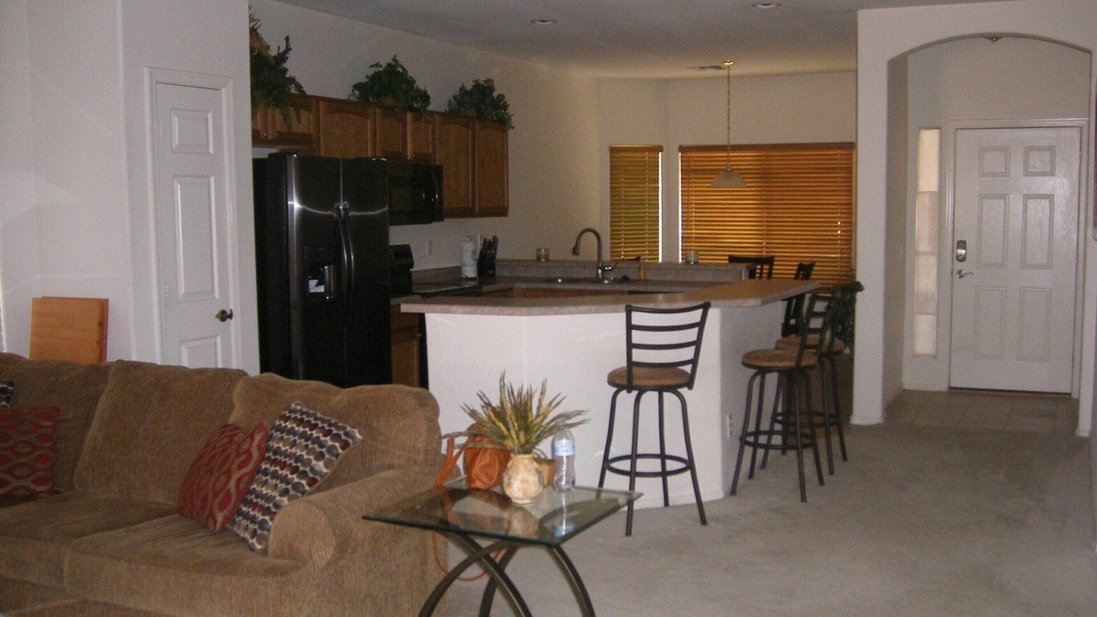 Maricopa House | Beautiful 3 bedroom. Parks, community pool, outdoor living area