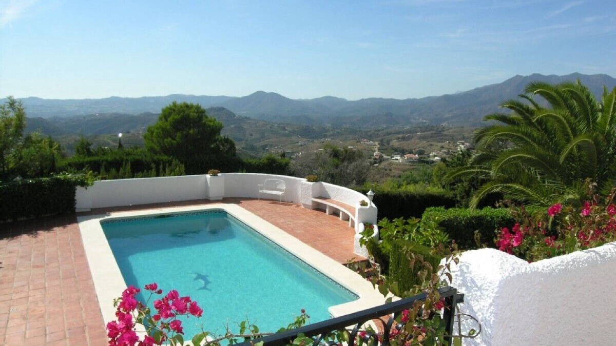 Mijas Villa | Beautiful 3 bedroom villa with large private pool near Mijas. Sleeps 6.