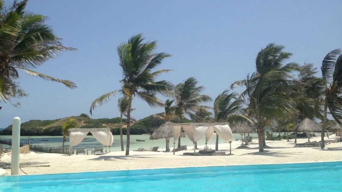 Watamu Villa | Beautiful 3 levels Villa in a private H24 security residence of 7 towers