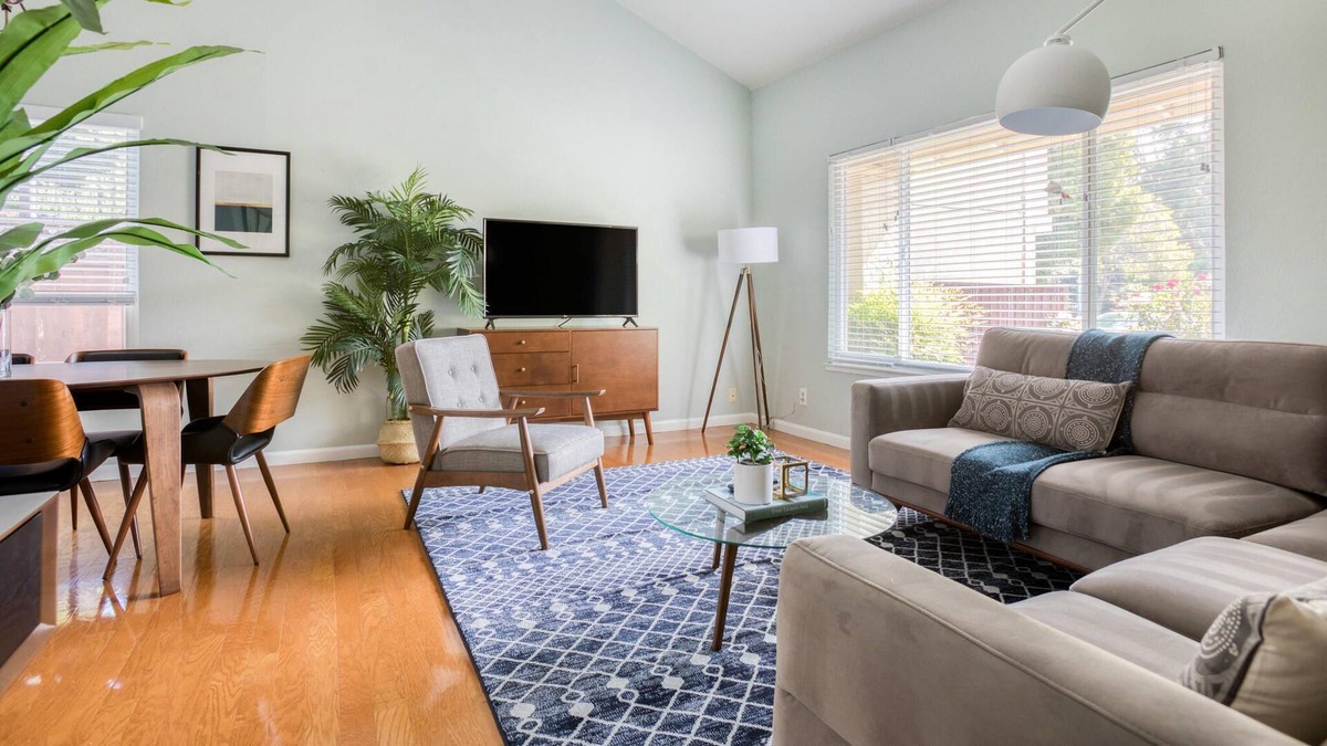 Fremont House | Beautiful 3BR House in Fremont w/ Parking