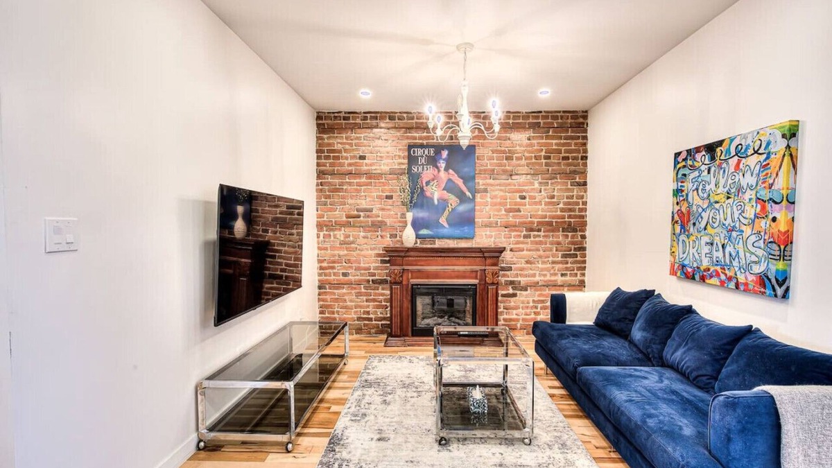 Maisonneuve Apartment | Beautiful 3BR in Montreal famous Saint Catherine