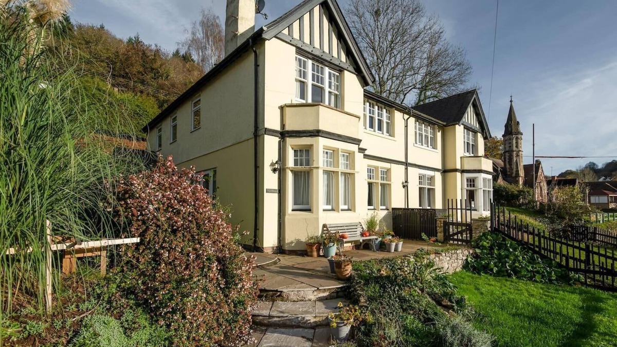 Redbrook House | Beautiful 4-Bed House in Monmouth