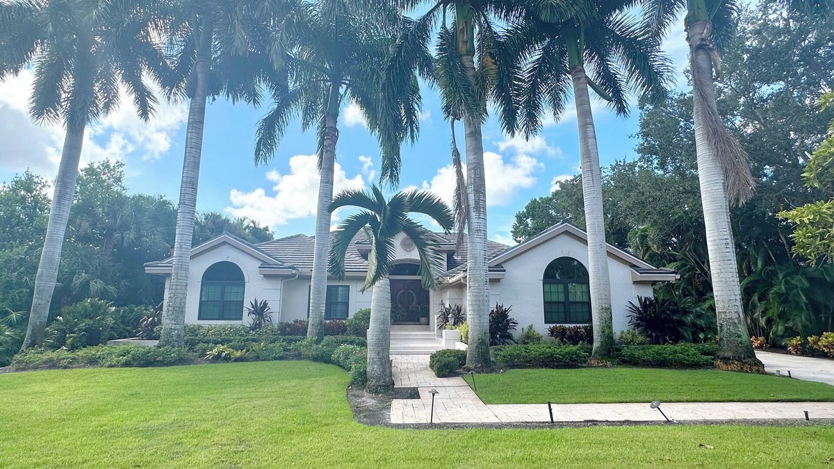 Bonita Bay House | Beautiful 4-bedroom house in exclusive Bonita Bay - 10 mins from the beach!