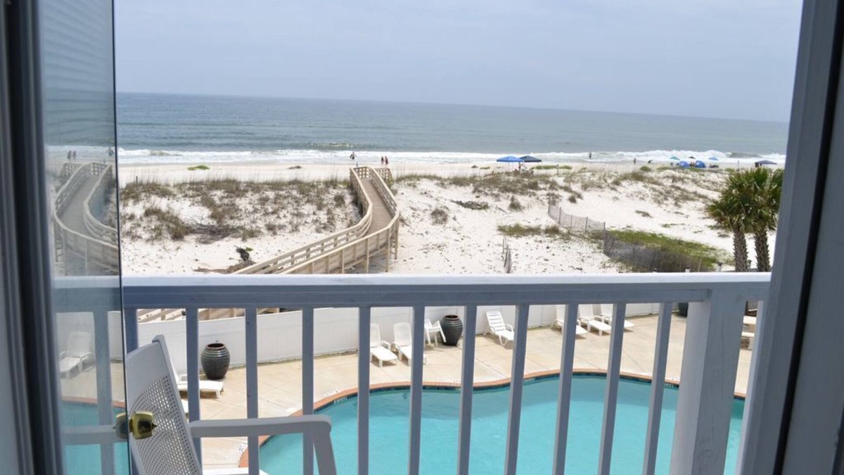 Orange Beach House | Beautiful 4 Bedroom Beachfront House #4