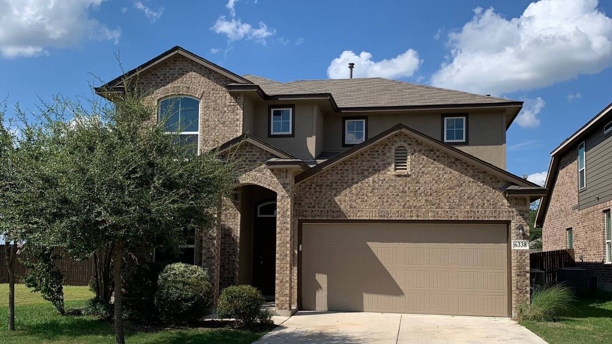 San Antonio House | Beautiful 4 Bedroom Home 1 Block form the National Shooting Complex