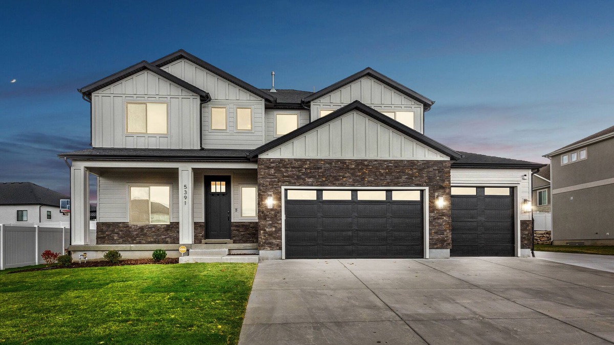 West Jordan House | Beautiful 4 Bedroom Luxury Home