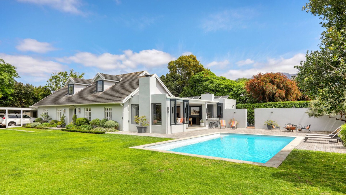 Constantia House | Beautiful 4 bedroom home