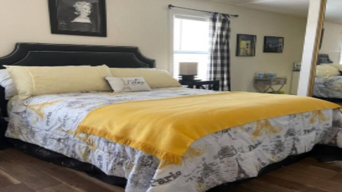Vallejo House | Beautiful 450sqft Master Bedroom w/Private full bathroom, Parking nxtra room ava