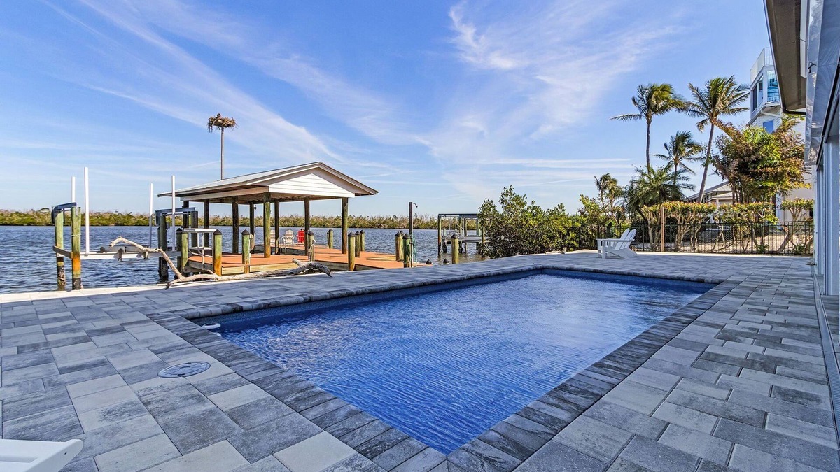 Saint James City House | Beautiful 5/3 Pool, Saltwater Cove, Sleeps 10!