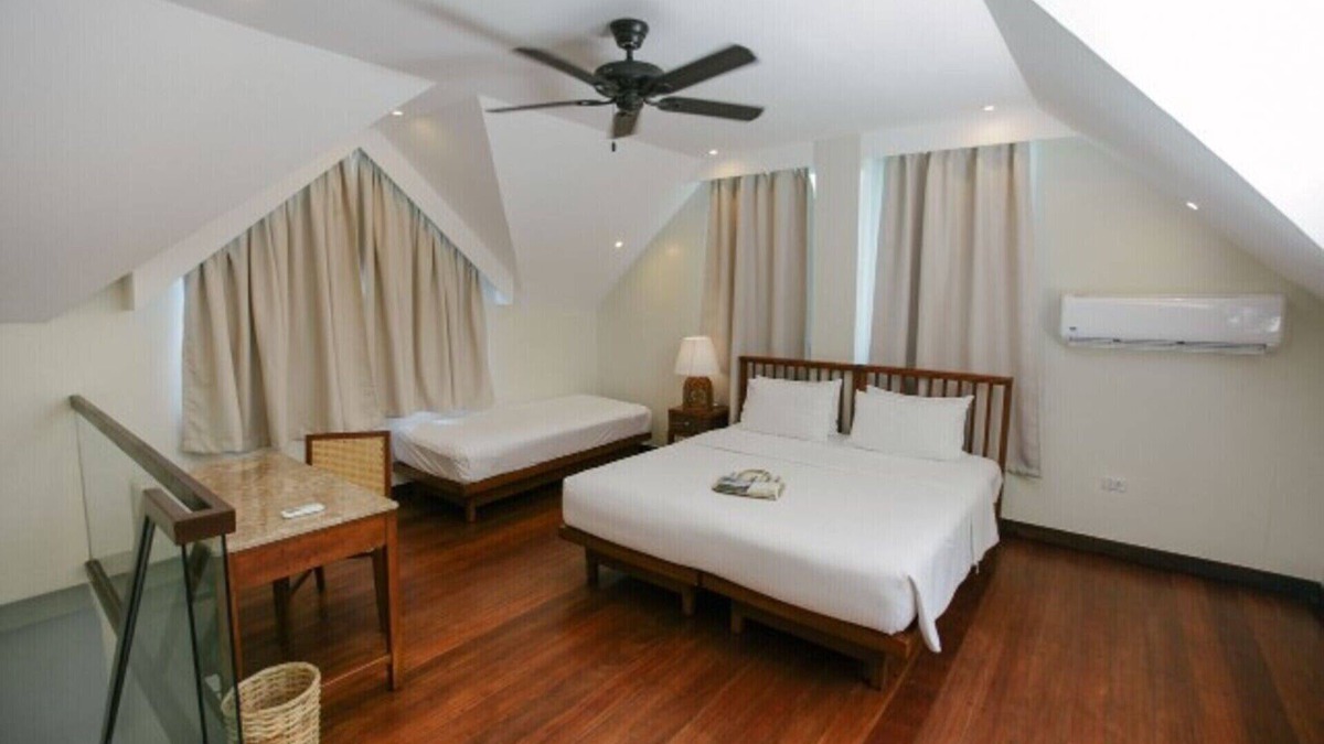 Taytay Cottage | Beautiful 5 Star Loft Water Cottage with Sea Views on Apulit Island Resort, El Nido Cottage 1002