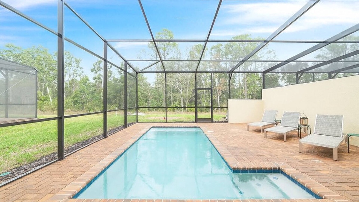 Four Corners House | Beautiful 5BDR w/4.5 bath, private pool & resort access