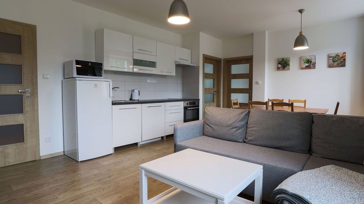 Korenov Apartment | Beautiful apartment for 5 guests with WIFI, TV and parking