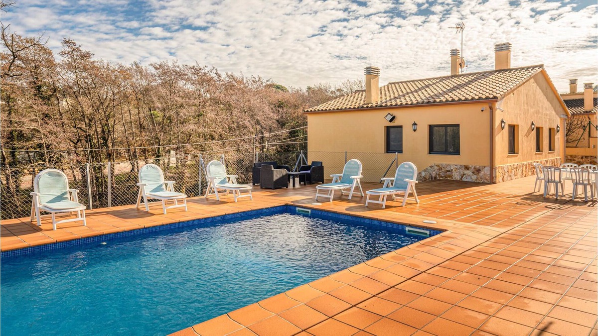 Mont Barbat House | Beautiful and comfortable vacation villa for 10 people on a plot of 1000 m² in Lloret de Mar on the