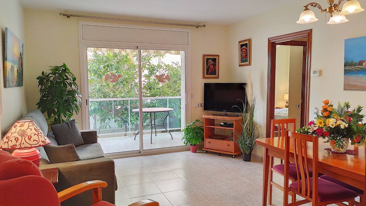 Segur de Calafell Apartment | Beautiful accommodation with swimming pool 3 minutes from the beach