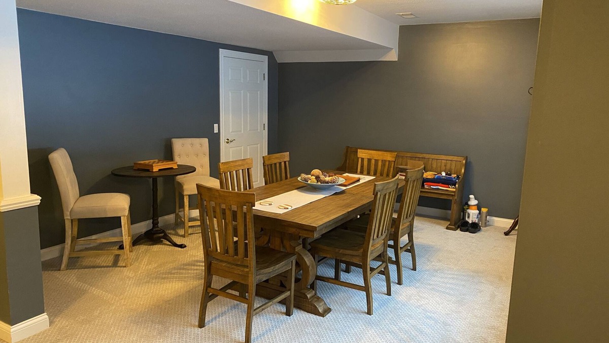Harbor Springs House | Beautiful acre and a half treed lot with 5 beds and a hot tub in Harbor Springs.