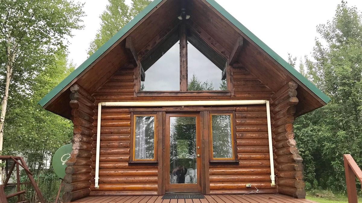 Big Lake Cabin | Beautiful Alaskan Lakefront Cabin