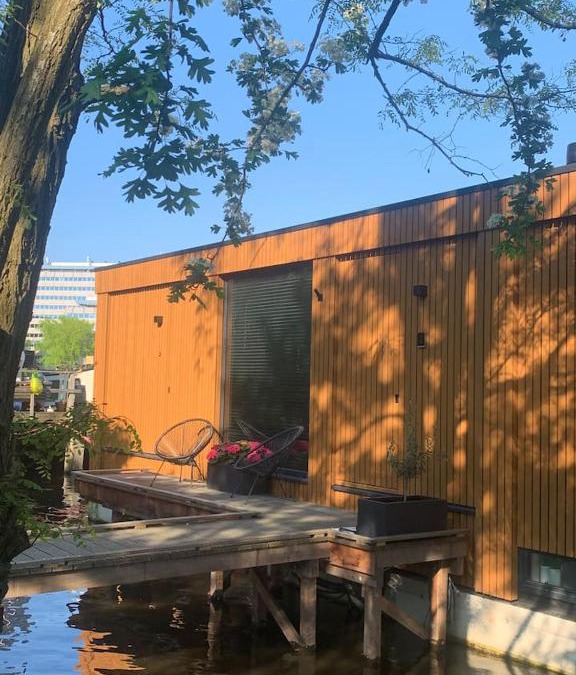 Rijnbuurt Apartment | Beautiful Amstel houseboat
