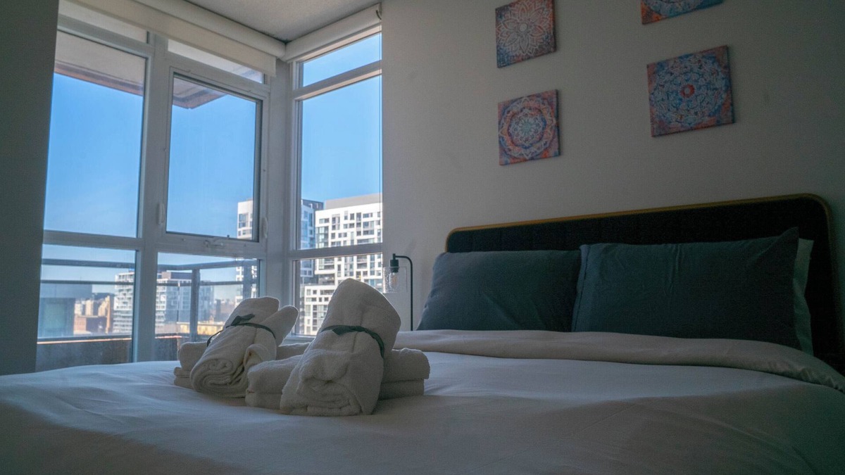 CityPlace Apartment | Beautiful and Central 3 Bedroom Condo with Parking