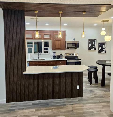 East County Civic Group Apartment | Beautiful And Modern, Valrico Apartment