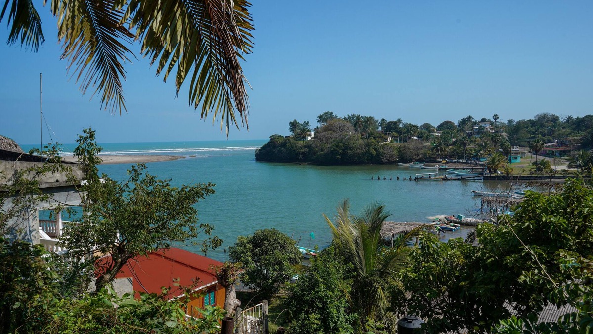 Barra de Cazones House | Beautiful and picturesque rustic home, overlooking the glorious Gulf Sea.