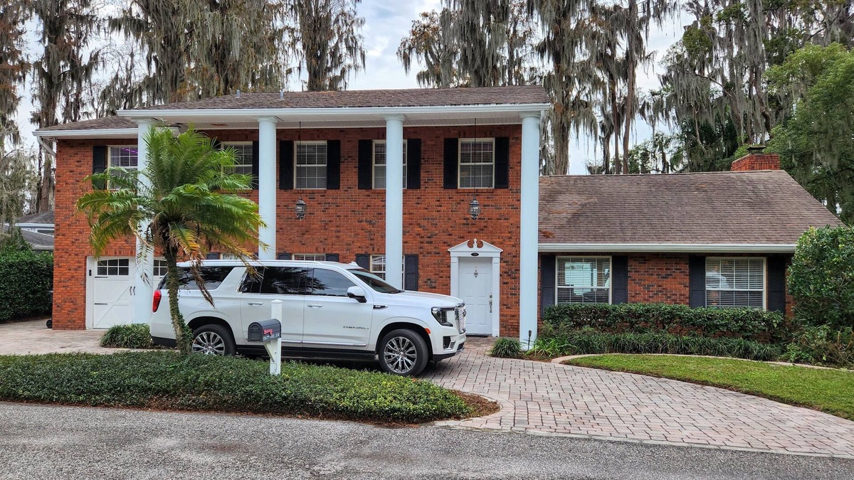 Lutz House | Beautiful and Quiet 4 Bedroom Tampa Lake House