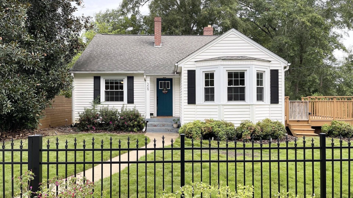 Anderson House | Beautiful and Relaxing 3 Bedroom Bungalow Home, Perfect for a Weekend Getaway