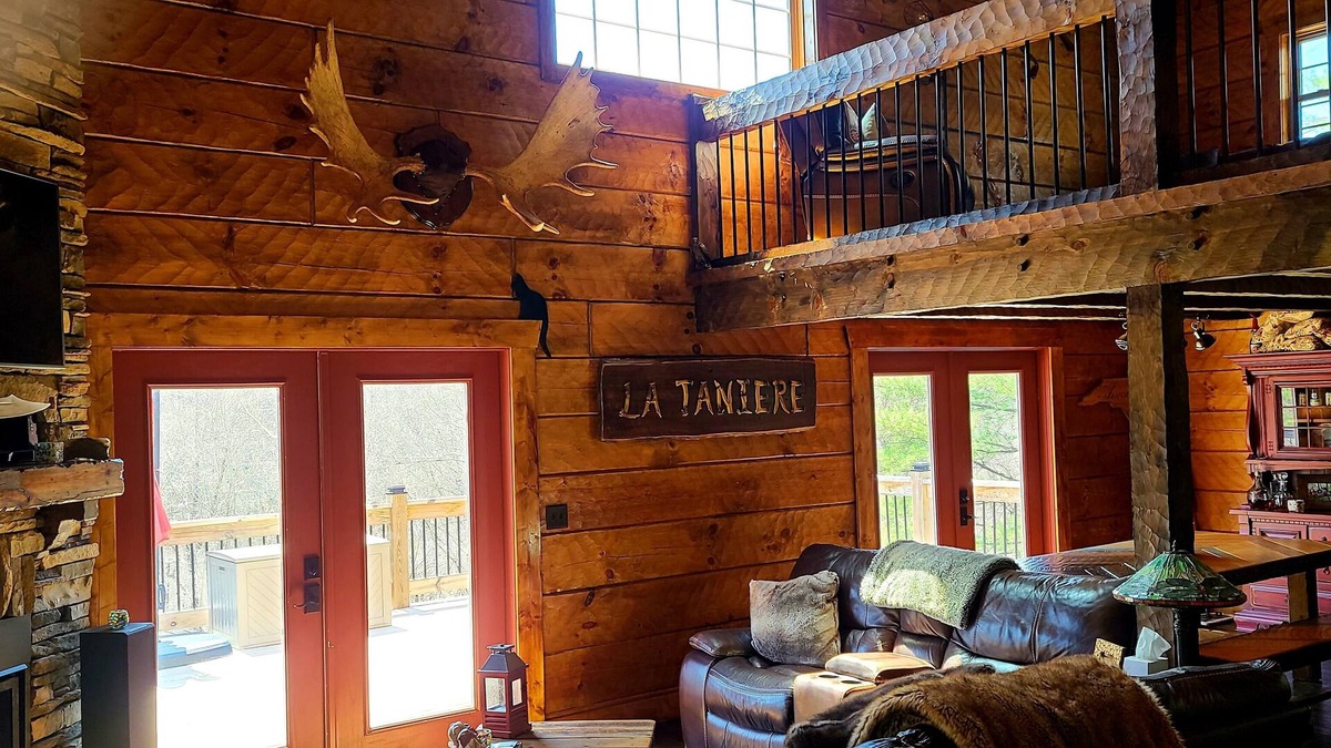 Pine Creek Cabin | Beautiful and Secluded Private Mountain Retreat