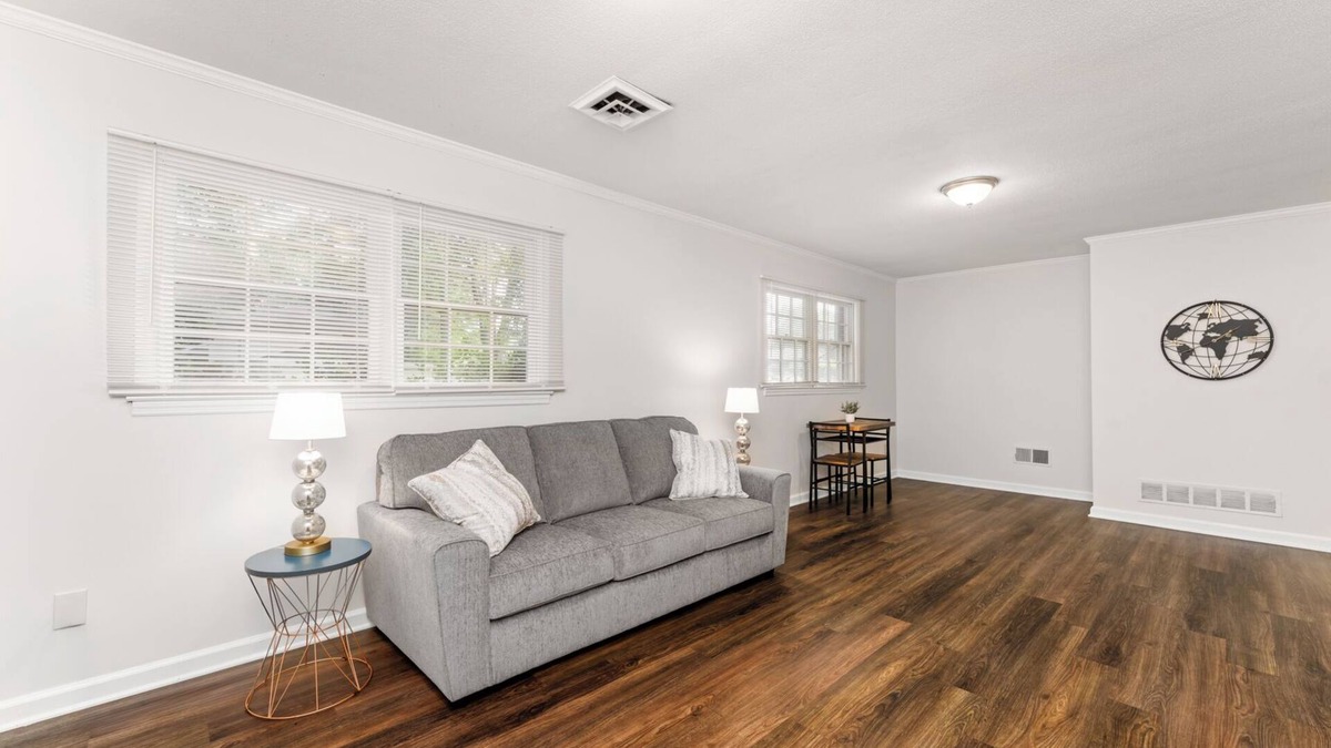 Riverdale House | Beautiful and Spacious 4BR/3BA Home Near Atlanta Airport – Sleeps 8