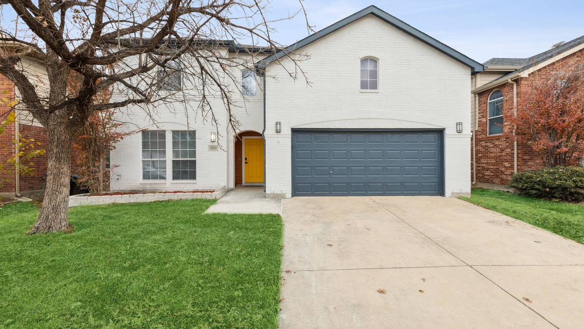 Roanoke House | Beautiful and Spacious home sleeps 24