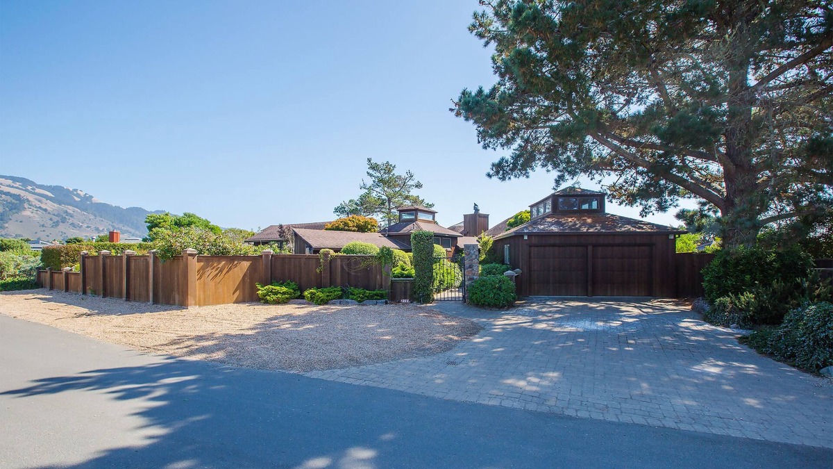 Stinson Beach House | Beautiful and unique four bedroom home on the Seadrift lagoon