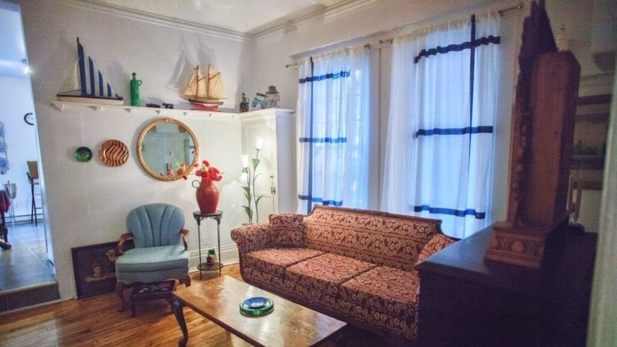 Pole des Rapides Apartment | Beautiful Antique furnished apartment next to the Lachine canal.Close to airport