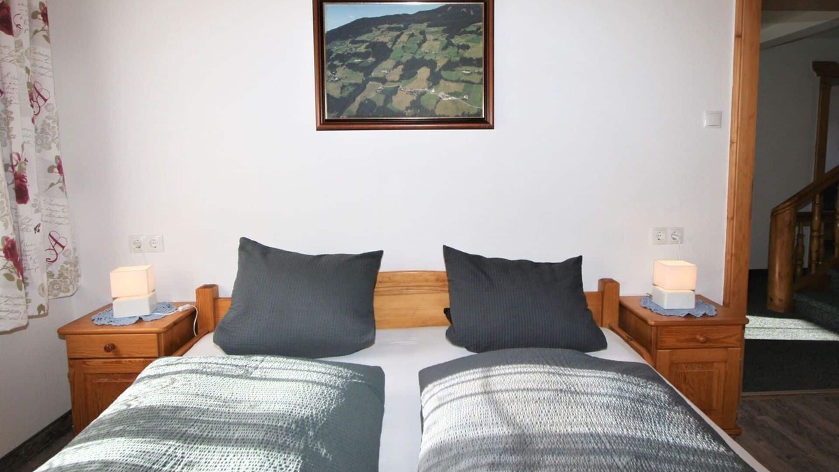 Holdernach Villa | Beautiful apartment in villa for 5 people with WIFI, TV, balcony and pets allowed