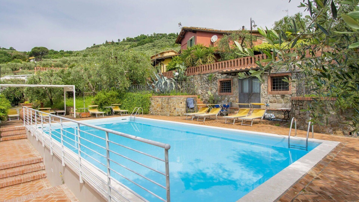 Pieve a Nievole Apartment | Beautiful apartment for 3 people with hot tub, pool, WIFI, TV, patio and pets allowed