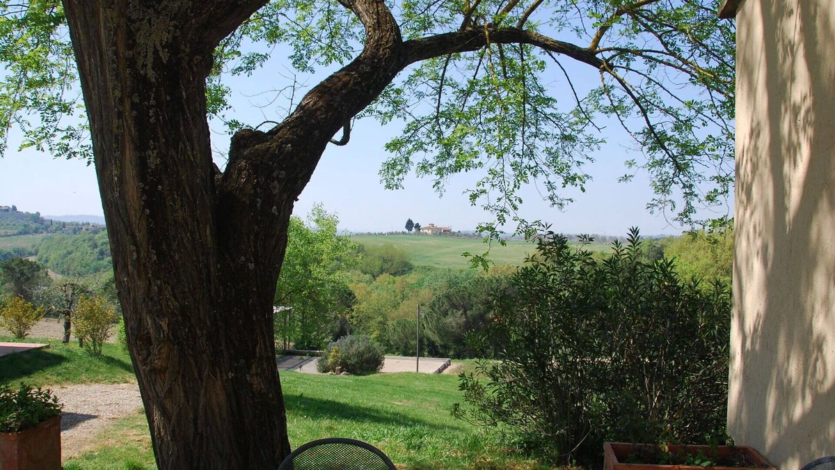 Castelfiorentino Villa | Beautiful apartment in villa with WIFI, pool, panoramic view and parking, close to San Gimignano