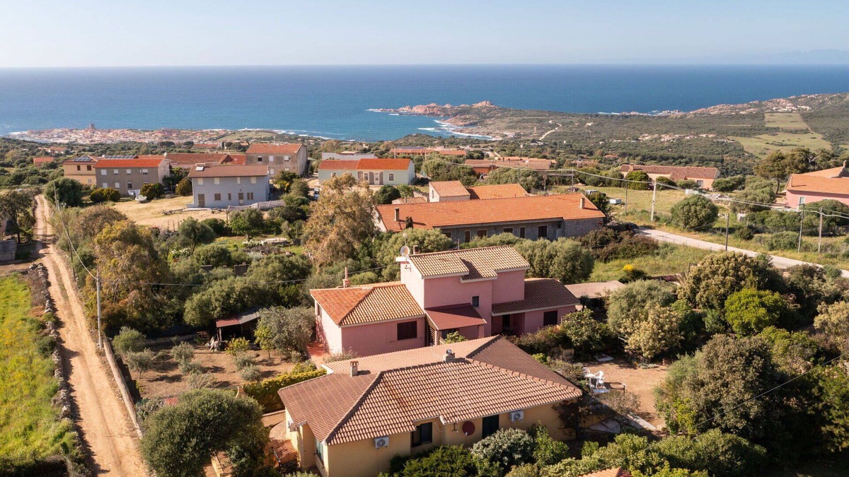 Paduledda Apartment | Beautiful apartment for 6 people with WIFI, A/C, TV and terrace