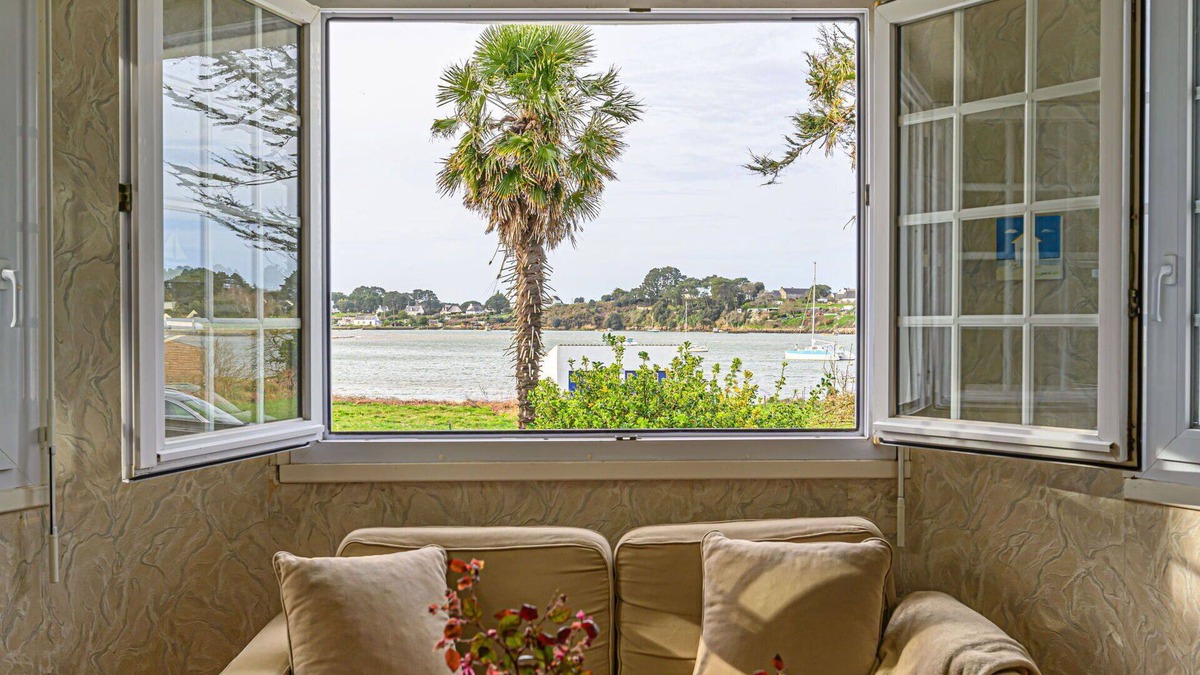 Morbihan Apartment | Beautiful apartment for 6 guests with WIFI, TV, pets allowed and parking