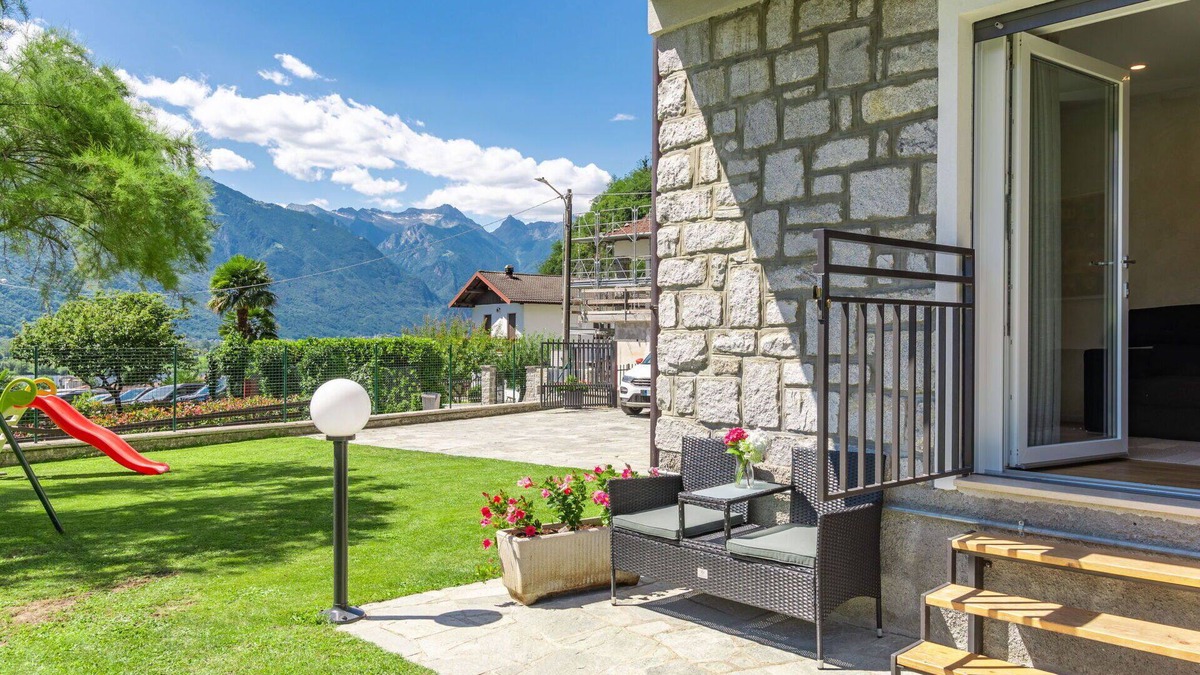 Novate Mezzola Apartment | Beautiful apartment for 3 guests with A/C, WIFI, TV, patio and parking