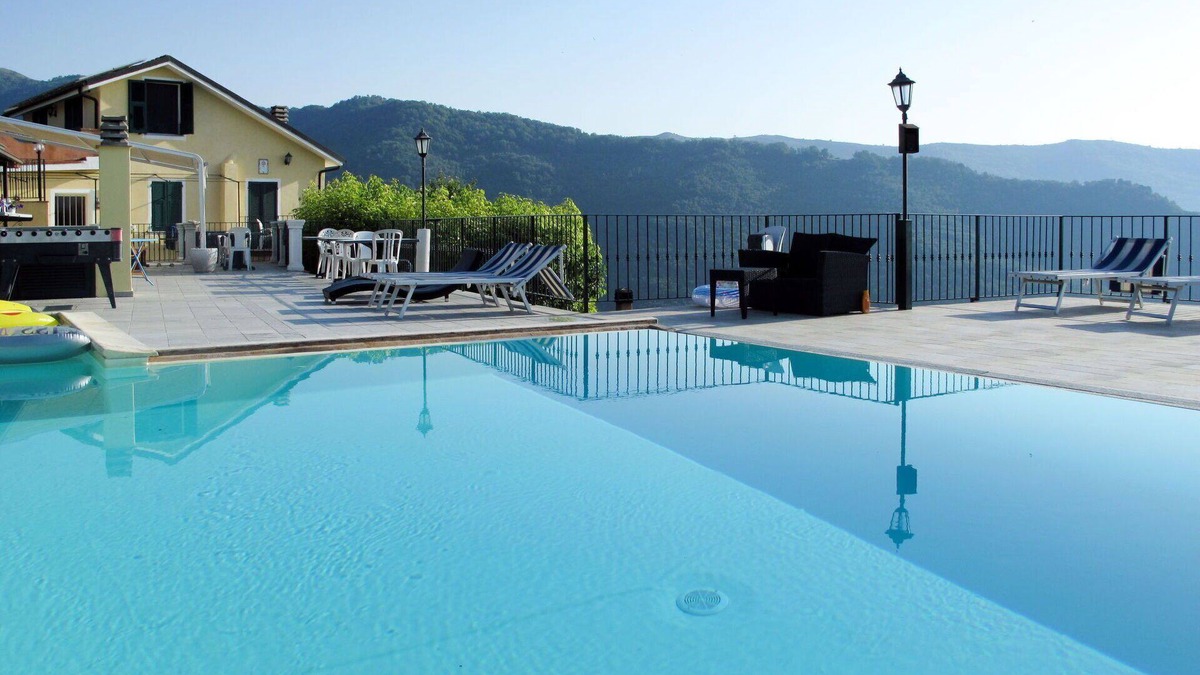 Valloria Apartment | Beautiful apartment for 4 guests with A/C, WIFI, hot tub, pool, TV and patio