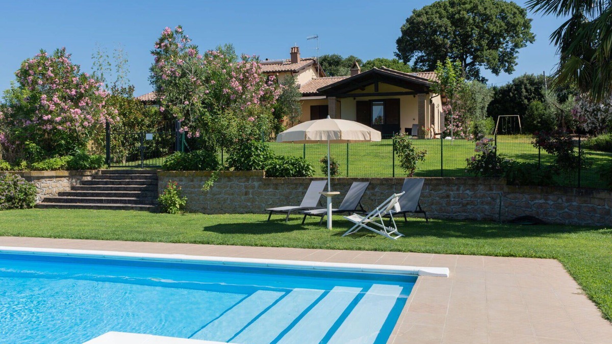 Bolsena Villa | Beautiful apartment in villa for 6 guests with WIFI, pool, TV and terrace