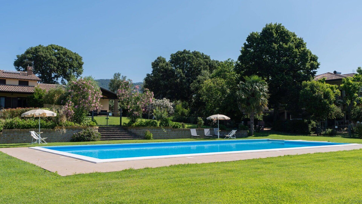 Bolsena Villa | Beautiful apartment in villa for 6 guests with pool, WIFI, TV and terrace