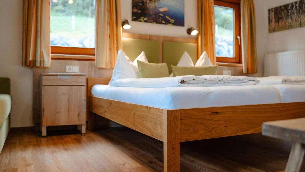 Donnersbach Apartment | Beautiful apartment for 5 people with WIFI, TV, patio and pets allowed