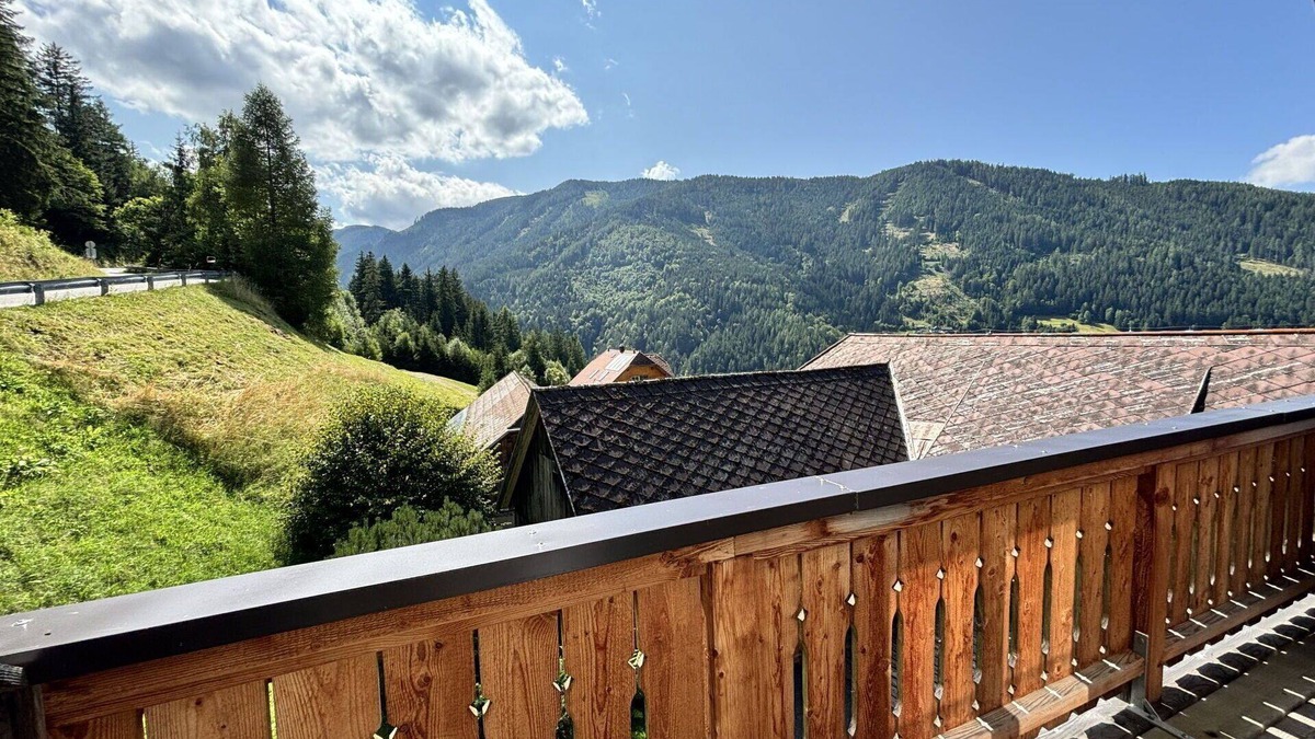 Donnersbach Apartment | Beautiful apartment for 6 guests with WIFI, TV, patio and pets allowed