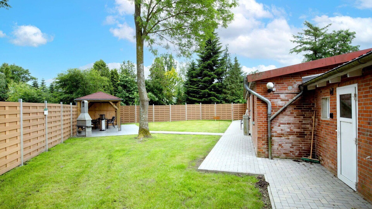 Oberndorf Apartment | Beautiful apartment for 6 people with WIFI, TV, patio and parking