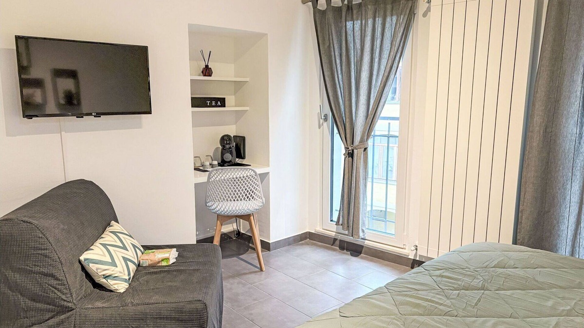 Lavena Ponte Tresa Apartment | Beautiful apartment for 3 guests with TV, balcony, pets allowed and parking