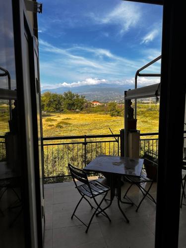 Porticato Apartment | Beautiful apartment with balcony view of Etna